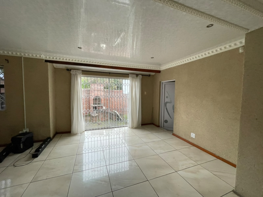 4 Bedroom Property for Sale in Amalinda North Eastern Cape